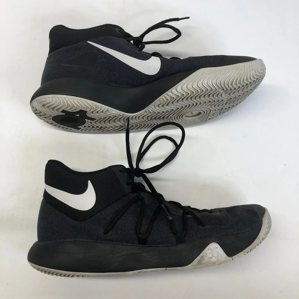 Nike pair zoom